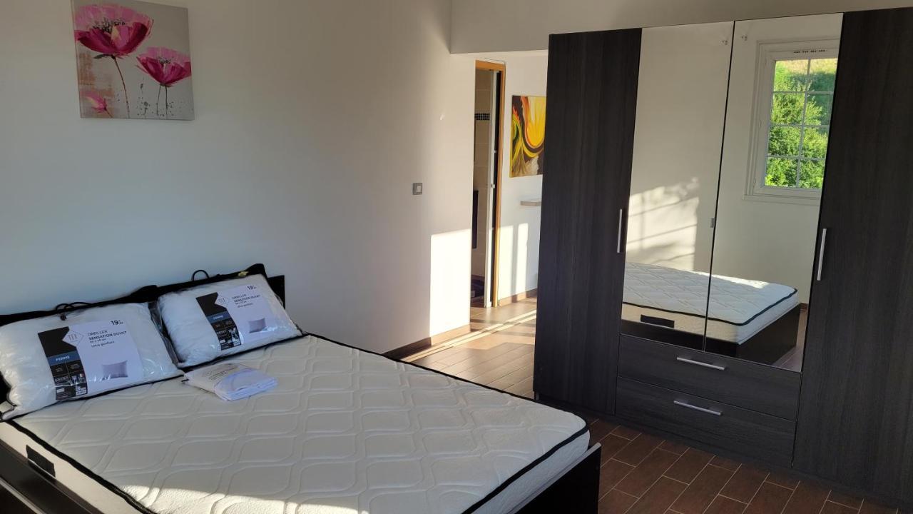 F2 Rez De Jardin Ajaccio (Corsica)
